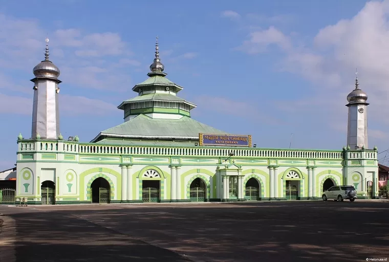 Masjid Raya Ganting, Padang. (Foto: Wikipedia)