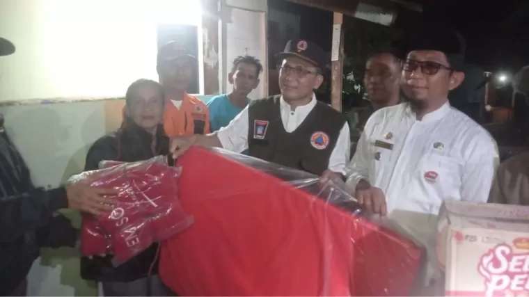 Bencana Angin Kencang di Padang, Empat KK Terima Bantuan Darurat