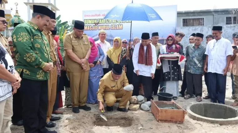 Peletakan Batu Pertama Rumah Tahfiz Nurul Islam JKA Pariaman oleh Gubernur Sumbar