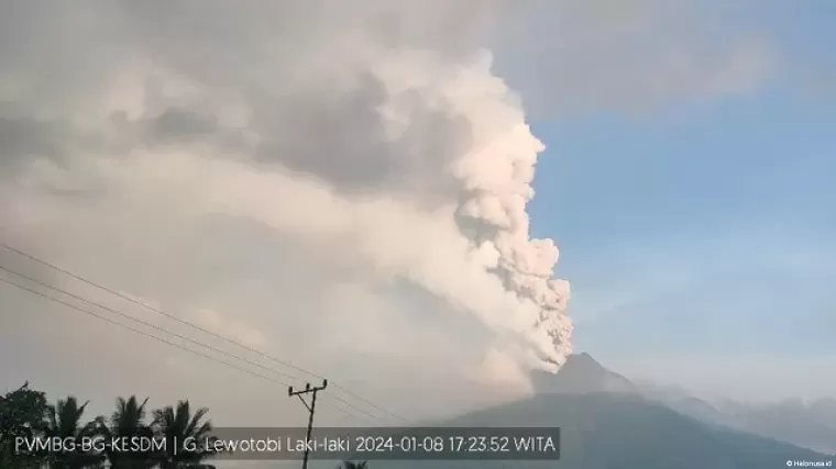 Erupsi Gunung Lewotobi Laki-laki. (Foto: Magma ESDM)