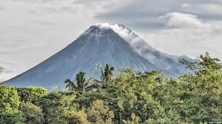 Gunung Merapi. (Foto: Medialampung.disway)