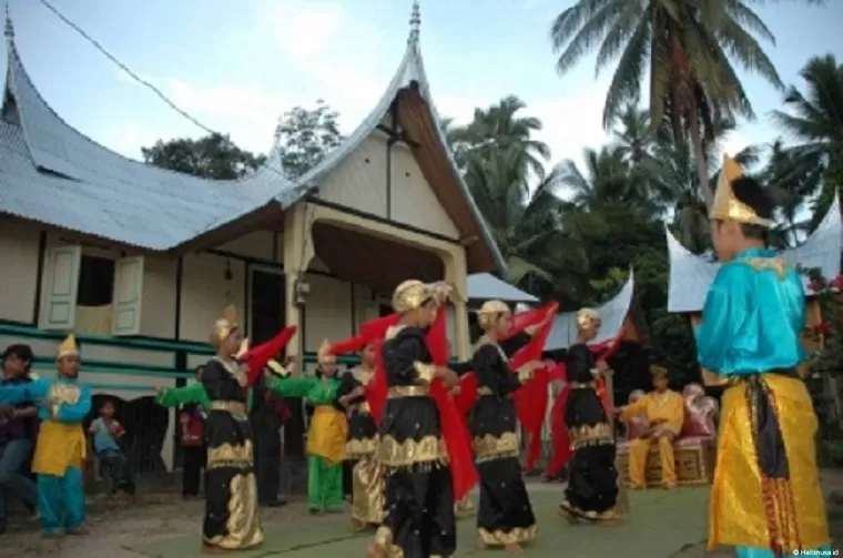 Tari Toga, Dharmasraya. (Foto: Istimewa)