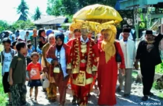 Proses pernikahan yang terjadi di Minangkabau atau Sumatera Barat. (Foto: Istimewa)