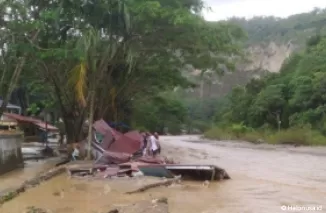 Kondisi pascabanjir di Ngarai Sianok, Bukittinggi. (Foto: Padang.Tribunnews)