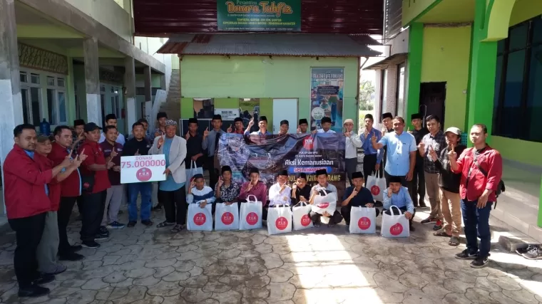 Bantu Korban Banjir Lahar Dingin, PT AHM dan Honda Hayati Salurkan 300 Paket Perlengkapan Sekolah