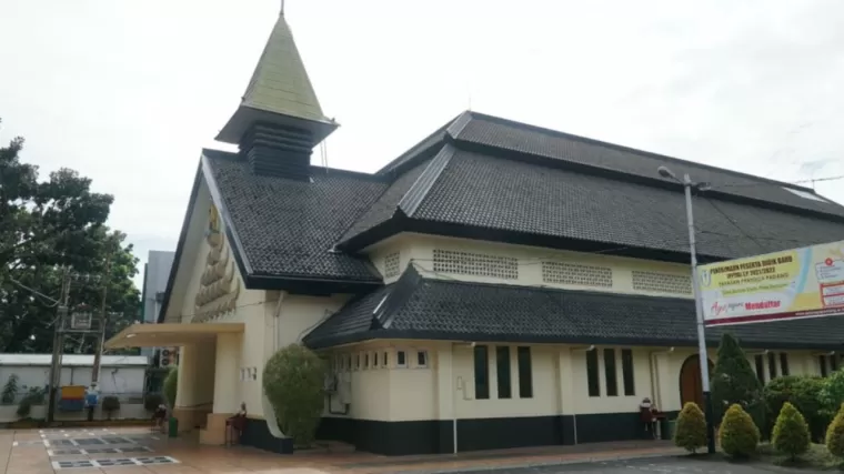 Katedral St Theresia Kota Padang. (Foto: Istimewa)