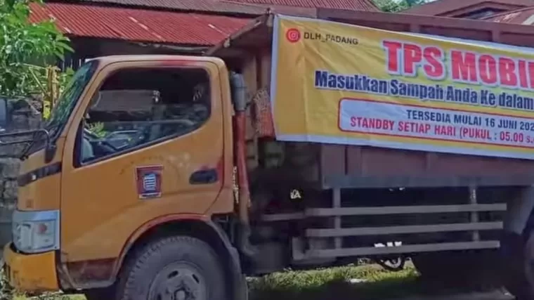 DLH Padang Luncurkan TPS Mobile untuk Fasilitasi Pembuangan Sampah Warga