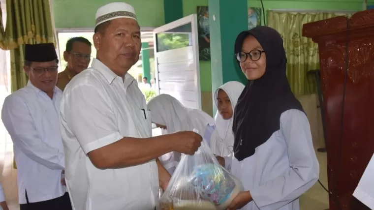 Kemenag dan Pemko Pariaman Bersinergi Santuni 500 Anak Yatim