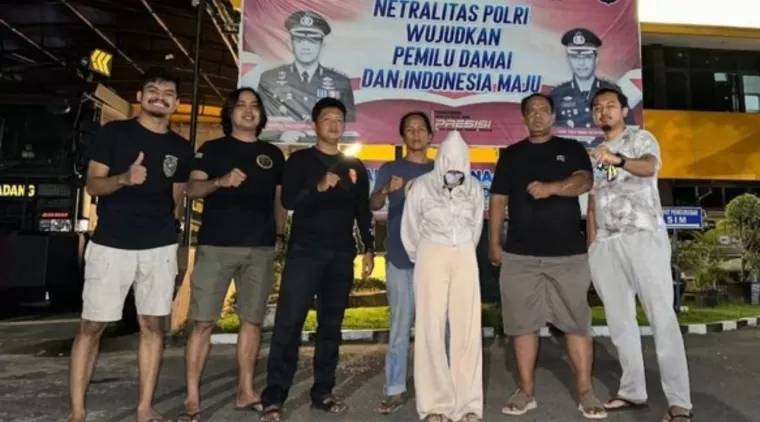 Selebgram Padang ditangkap polisi usai promosikan judi online. (Foto: Istimewa)