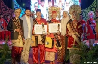 Fernanda Putra dan Khanza Shadiqa raih gelar Duta Wisata Bukittinggi 2024. (Foto: Dispar Bukittinggi)