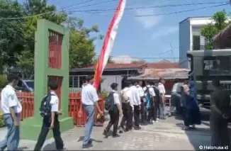 27 siswa diamankan Satpol PP Padang