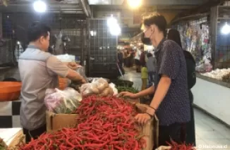 Pedagang di Pasar Raya Padang