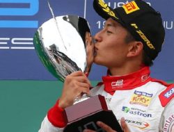 Foto Rio Haryanto Juara Sprint Race di Inggris