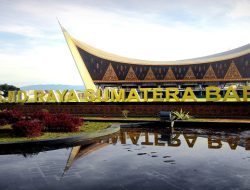 Foto Masjid Raya Sumbar Jadi Pusat Pembelajaran Falsafah Minangkabau