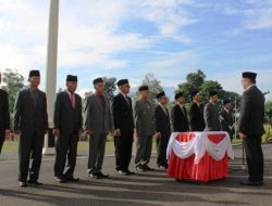 Foto Hari Pertama Keja, Walikota Ramlan Lantik 11 Pejabat Struktural 