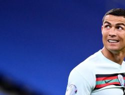 Foto Portugal Tersingkir, Santos tak Sesali Telah Cadangkan Ronaldo