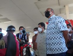 Foto Kunjungi SPBU-Terminal BBM bersama Dirut Pertamina Patra Niaga, Andre Rosiade Minta Pastikan Solar Sumbar Aman