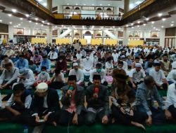 Foto Bubar, Pindah ke Masjid