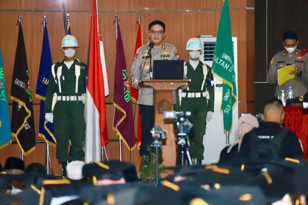 Foto Begini Orasi Ilmiah Kapolda Irjen Moh Iqbal di Sidang Senat Terbuka Wisuda UIN Suska Riau