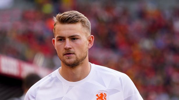 Foto Bayern Perkenalkan Rekrutan Baru Matthijs de Ligt