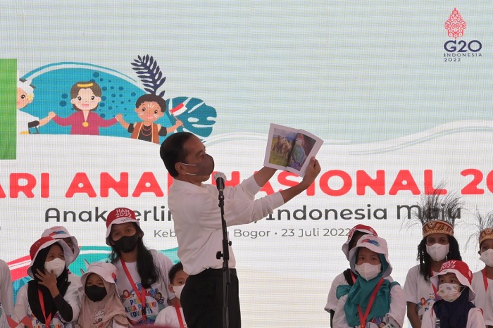 Foto Pesan Presiden di Hari Anak Nasional: Rajin Belajar, Jangan Lupa Shalat