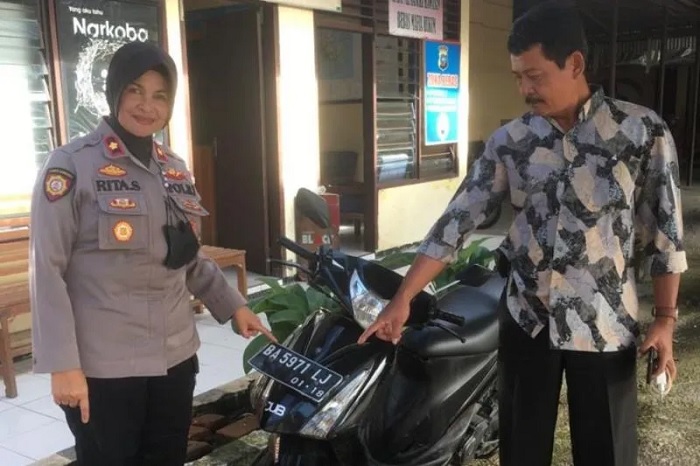 Foto Sepeda Motor Pelaku Penipuan Sapi Kurban Ditemukan di Tanah Datar