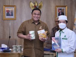 Foto Rachmat Gobel Dukung Inovasi Mie Berbahan Singkong