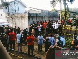 Foto Peti Jenazah Brigadir Yoshua Hutabarat Dibawa ke Rumah Sakit