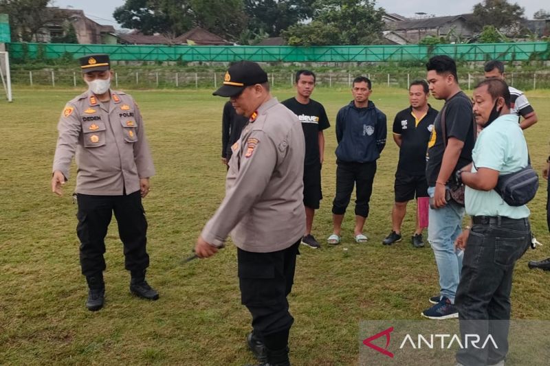 Foto Pesepakbola di Sukabumi Tewas Tersambar Petir saat Bertanding