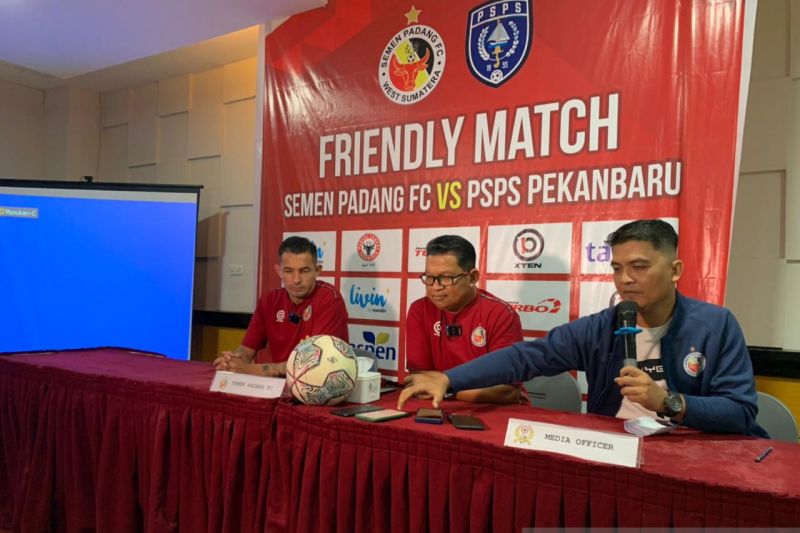 Foto Empat Pemain Semen Padang FC Cedera Jelang Bertemu PSPS Riau