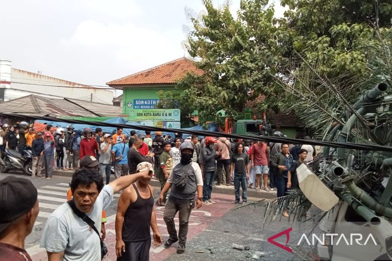 Foto Kecelakaan Truk Trailer di Bekasi, 10 Meninggal Dunia