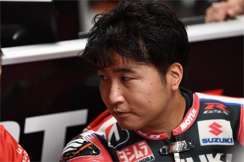 Foto Suzuki Tunjuk Kazuki Watanabe Gantikan Joan Mir 