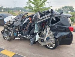 Foto Ayah Wagub Jatim Tewas dalam Kecelakaan di Tol Batang-Pemalang