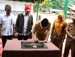 Foto Dibangun Semen Padang, Gubernur Sumbar Resmikan Jalan menuju Pondok Pesantren Darul Ulum Padang