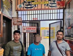 Foto Polsek Tanjung Mutiara Angkut Oknum Satpam Main Togel Online di Pos Penjagaan