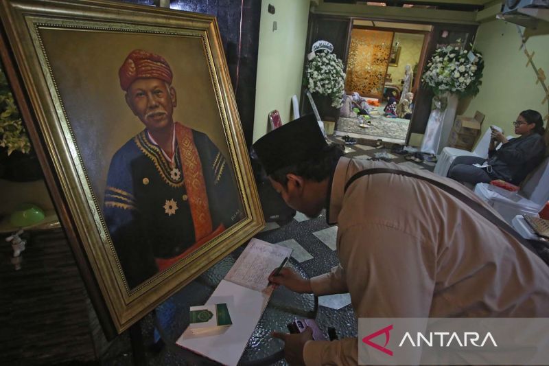 Foto Jenazah Prof Azyumardi Dimakamkan di TMP Kalibata Selasa