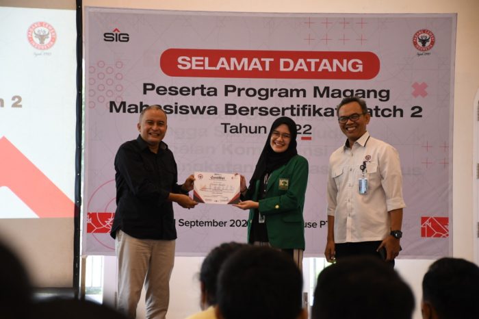 Foto Sebanyak 48 Mahasiswa Ikuti Magang Bersertifikat di Semen Padang