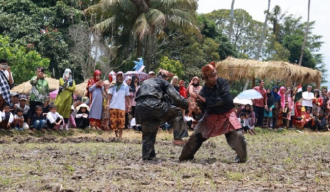 Foto Festival Silek Balaluak Bajarami Digelar di Nagari Kumango