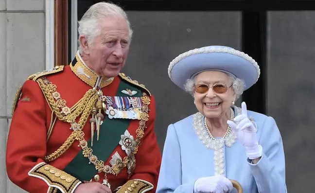 Foto Gantikan Ratu Elizabeth II, Pangeran Charles Pegang Takhta Kerajaan Inggris