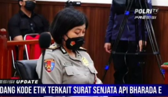 Foto Giliran AKP Dyah Chandrawati Jalani Sidang Etik Terkait Penanganan Perkara di Duren Tiga