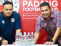 Foto Le Minerale, Kembali Jadi Minuman Resmi Skuad Semen Padang FC