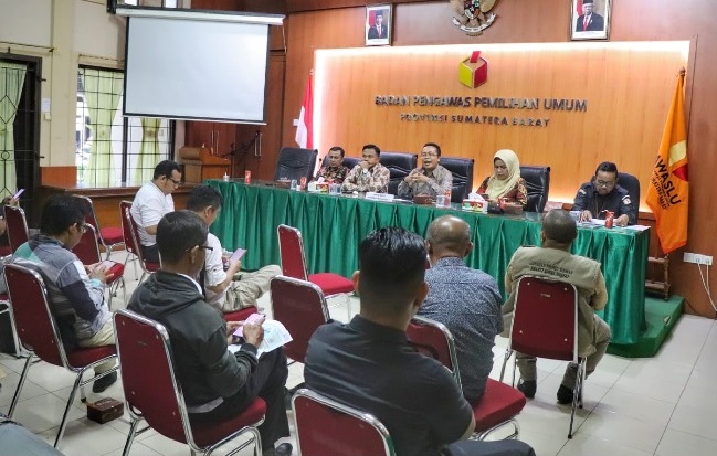 Foto Bawaslu Sumbar Perpanjang Pendaftaran Calon Panwascam Hingga 8 Oktober