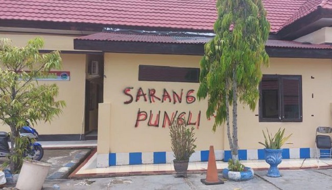 Foto Kapolri Minta Kadiv Propam Dalami Coretan 'Sarang Pungli' di Mapolres Luwu