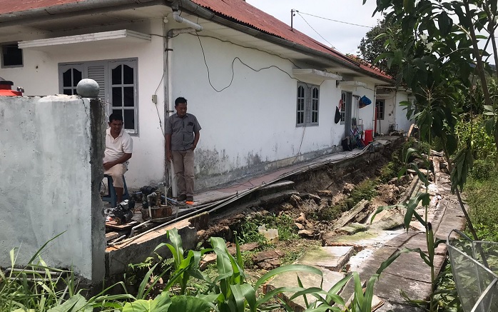 Foto Gempabumi M 6.0 Tapanuli Utara, 962 Rumah Rusak