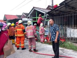 Foto Kebakaran di Kelurahan Sekip, Begini Kata Kapolsek Limapuluh