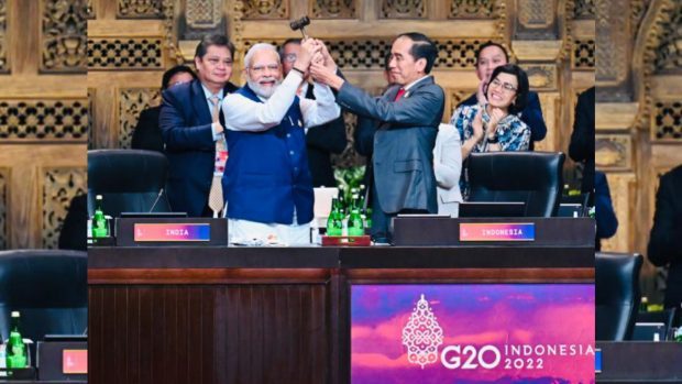 Foto Presiden Jokowi Serahkan Presidensi G20 kepada PM India