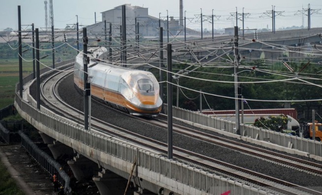 Foto Struktur Bangunan Kereta Cepat Jakarta-Bandung Didesain Tahan Gempa