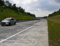 Foto Melaju di Tol Semarang - Malang