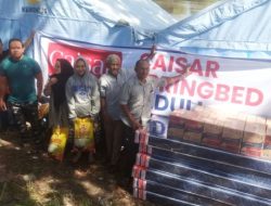 Foto Korban Kebakaran Terima Bantuan Kasur dan Sembako dari Caisar Spring Bed Pekanbaru