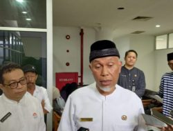 Foto Sikapi Kisruh Pabrik AQUA Solok, Mahyeldi Sebut AQUA akan Profesional